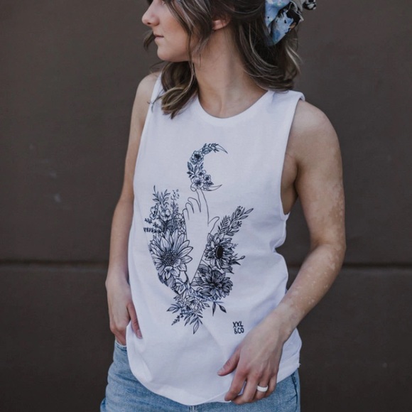 XXL & Co. White Line Art Tank Top - Picture 2 of 8